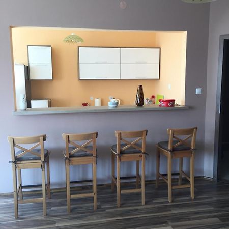 Palank Apartman Mosonmagyarovar Bagian luar foto