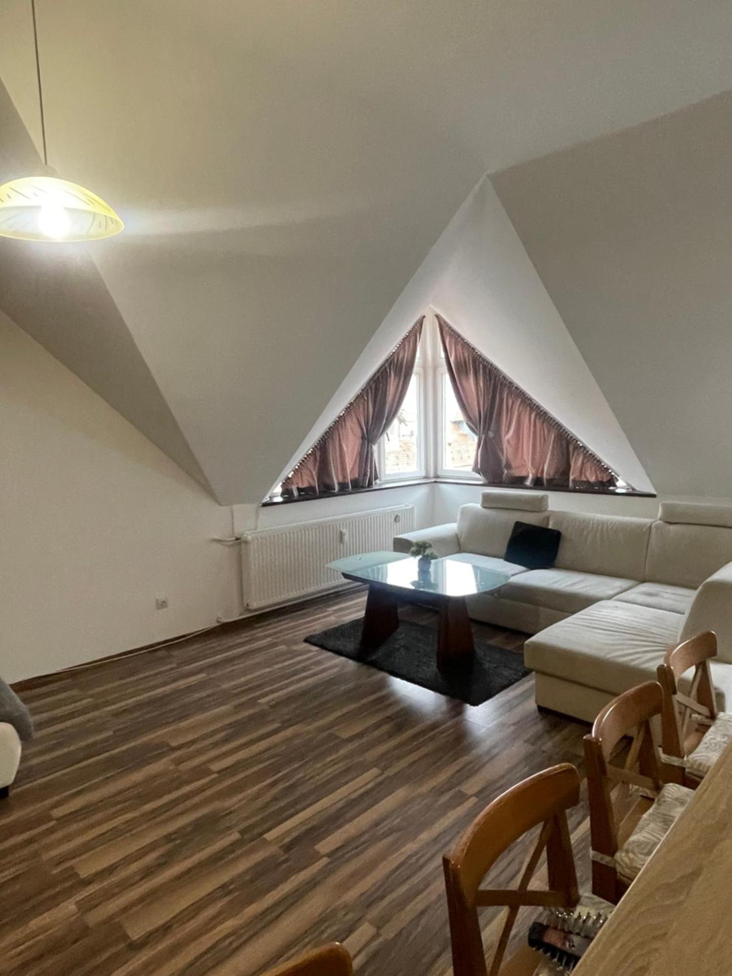 Palank Apartman Mosonmagyarovar Bagian luar foto