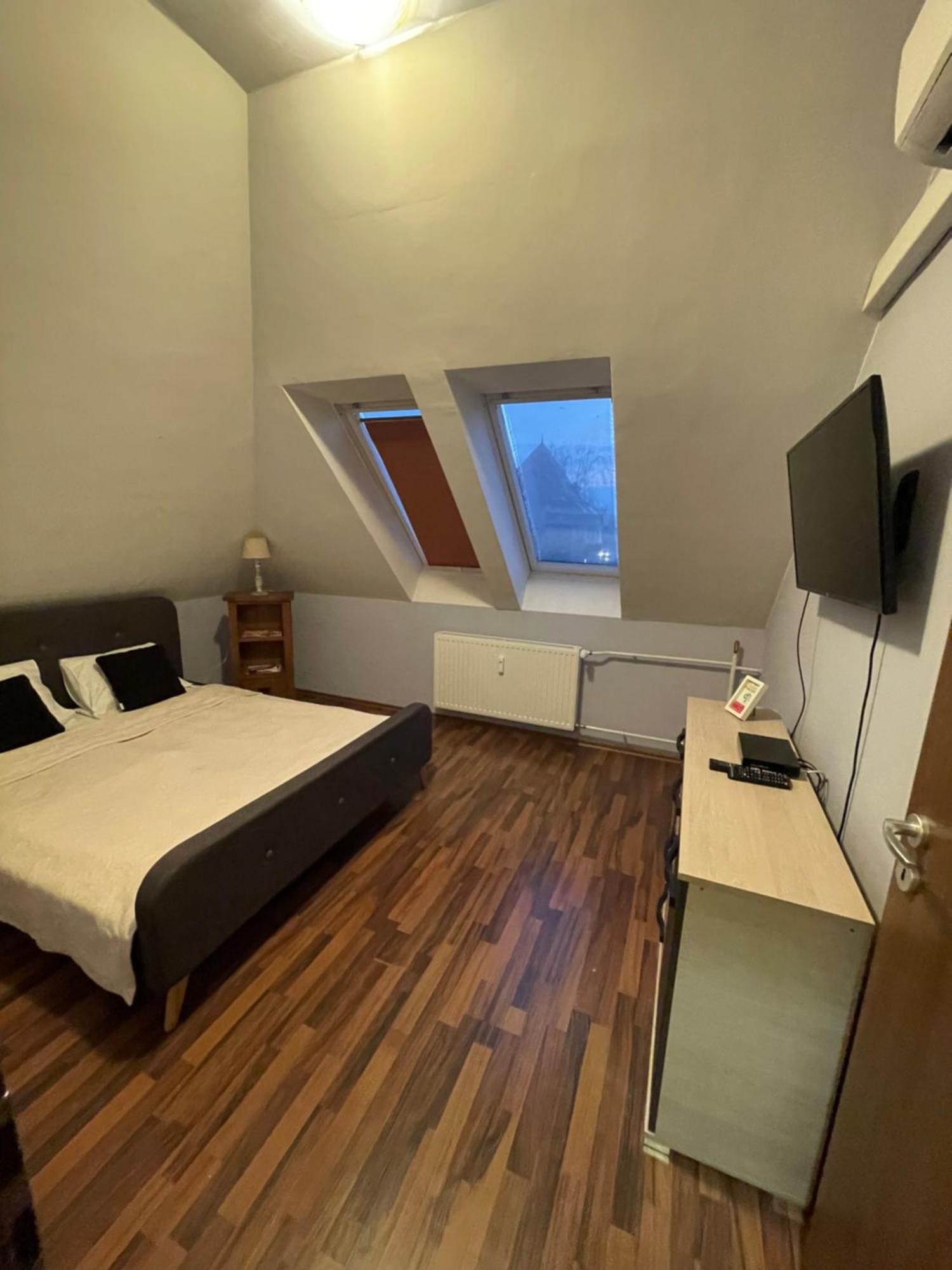 Palank Apartman Mosonmagyarovar Bagian luar foto