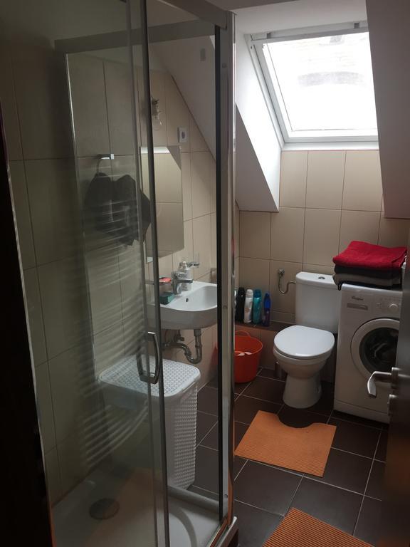 Palank Apartman Mosonmagyarovar Bagian luar foto